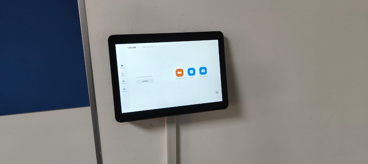 Samsung QB86 86 inch display and Logitech Rally Plus Zoom Room for analytics platform Bangalore